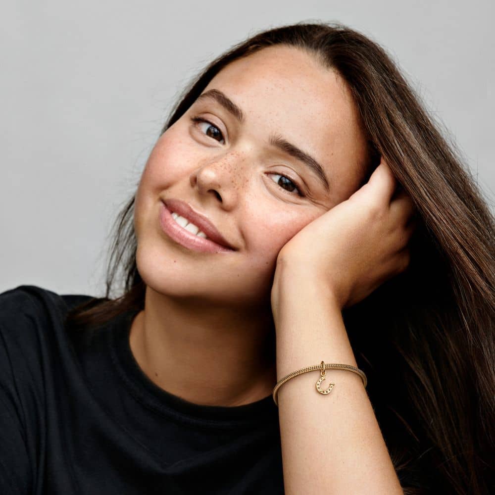 Piekarināmais veiksmes pakava amulets