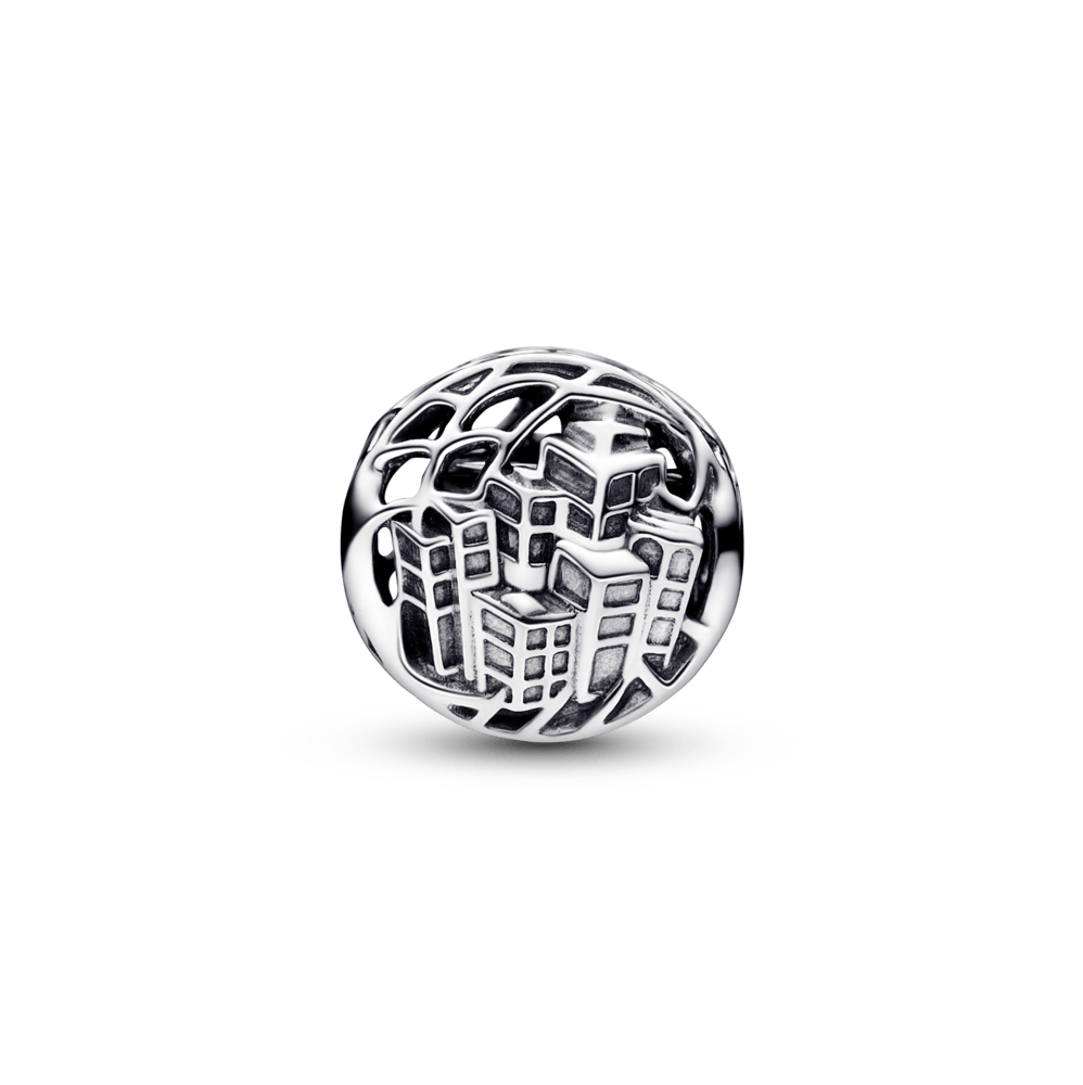 Marvel pār pilsētu lidojošā Spider-Man amulets