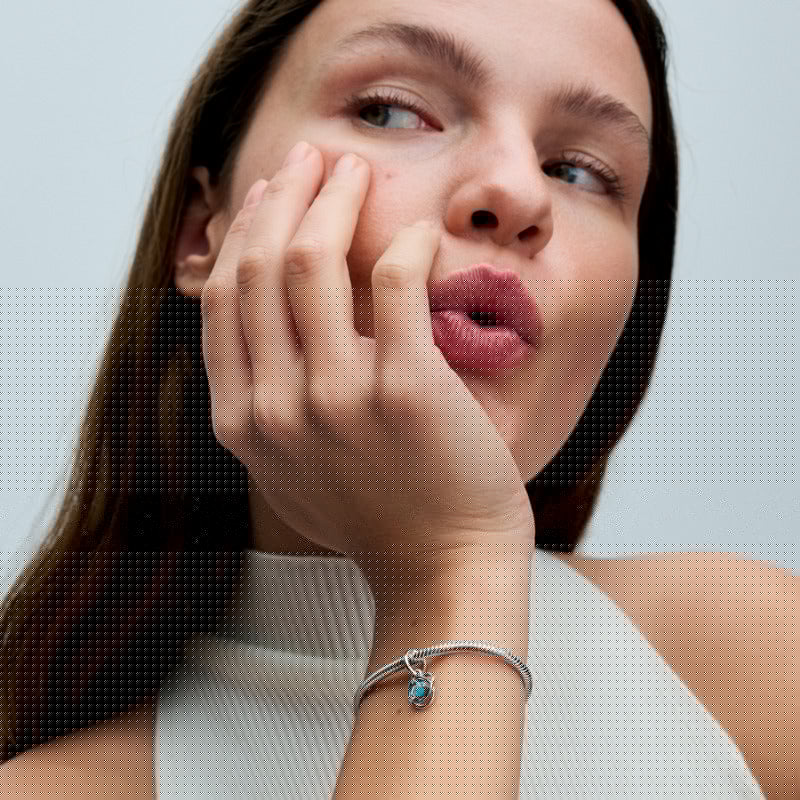 Tirkīza zils mūžības apļa amulets