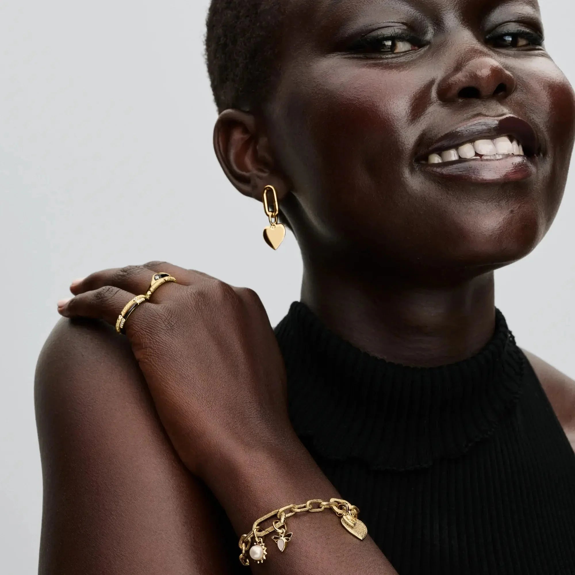 Baltās bites mini amulets