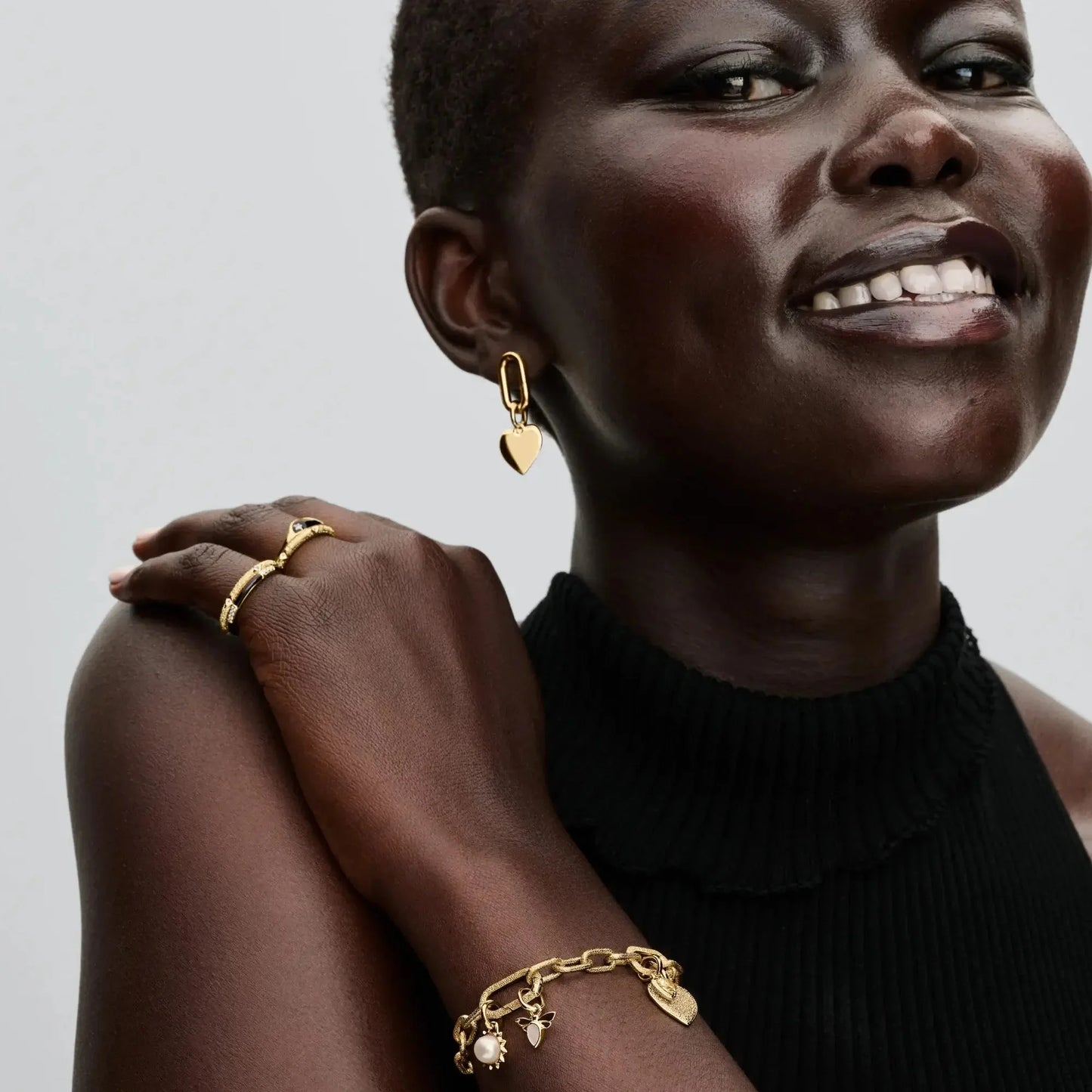 Iegravējamais sirds medaljona amulets