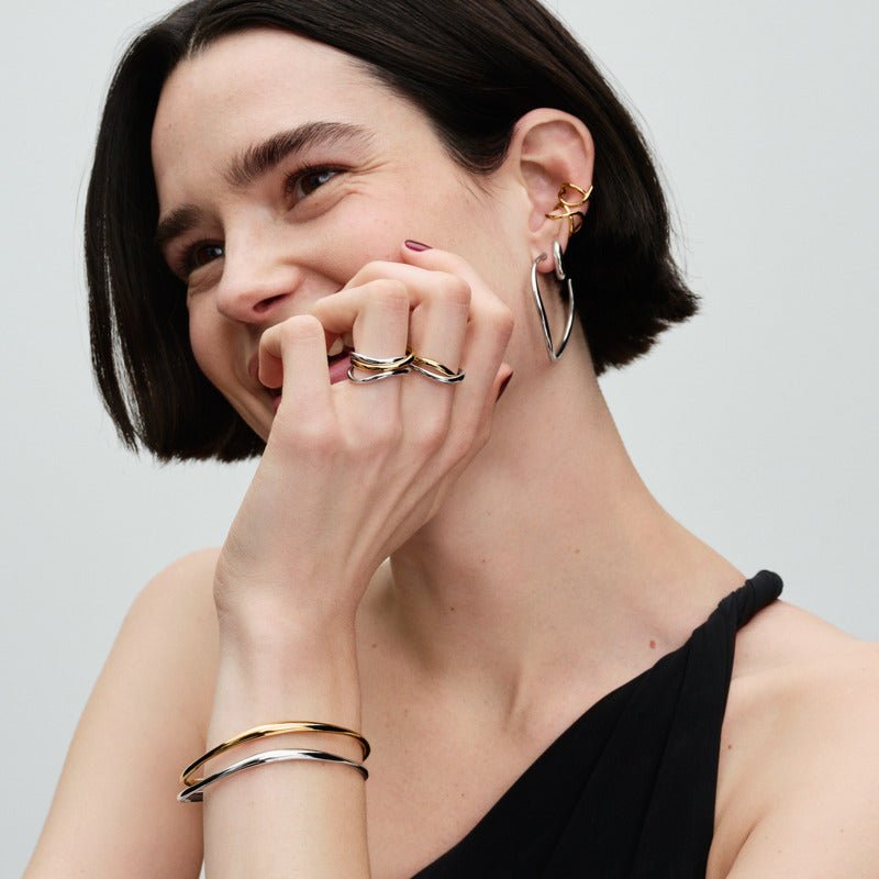 Organiskas formas 42 mm atvērtie stīpiņu auskari