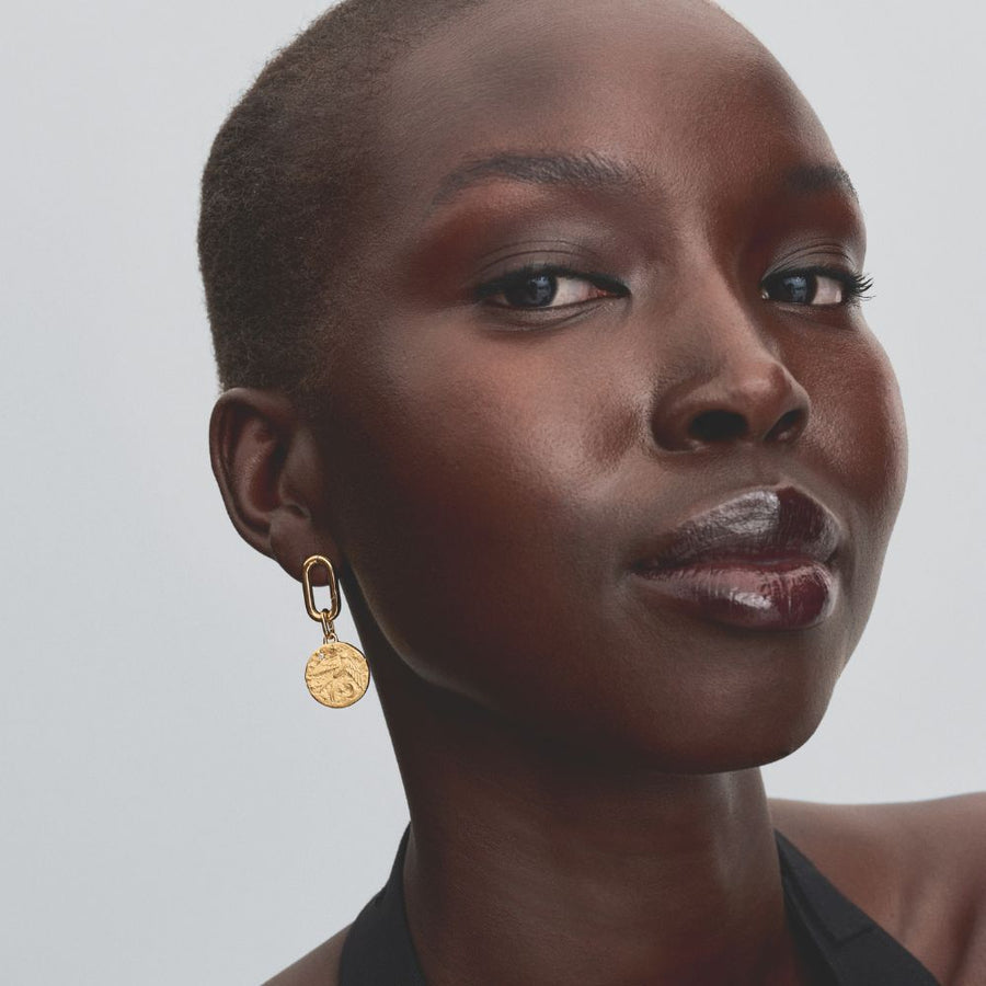 Medaljona amulets 'Bezdelīga'