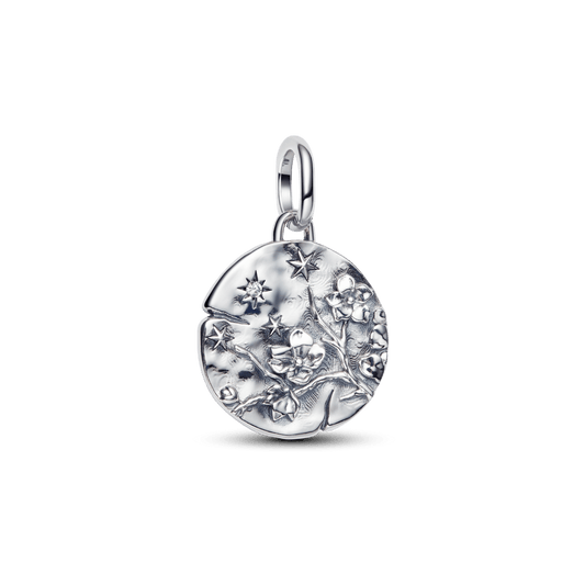Ziedošā ķirša medaljona amulets