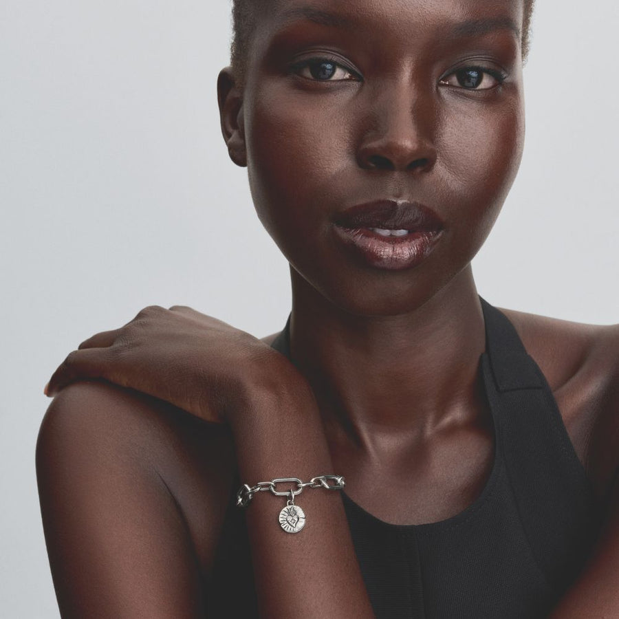 Sirds medaljona amulets