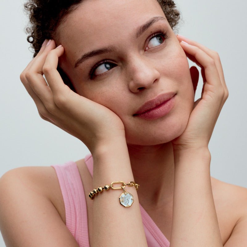 Pandora ME perlamutra tauriņa medaljona amulets