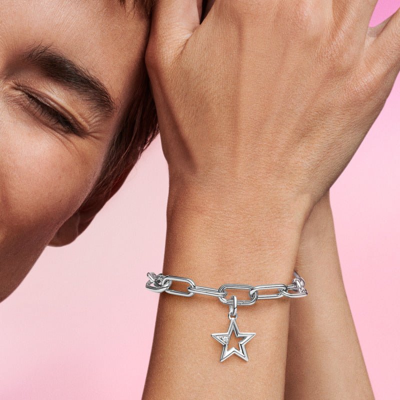 Pandora ME Mirdzošās zvaigznes amulets