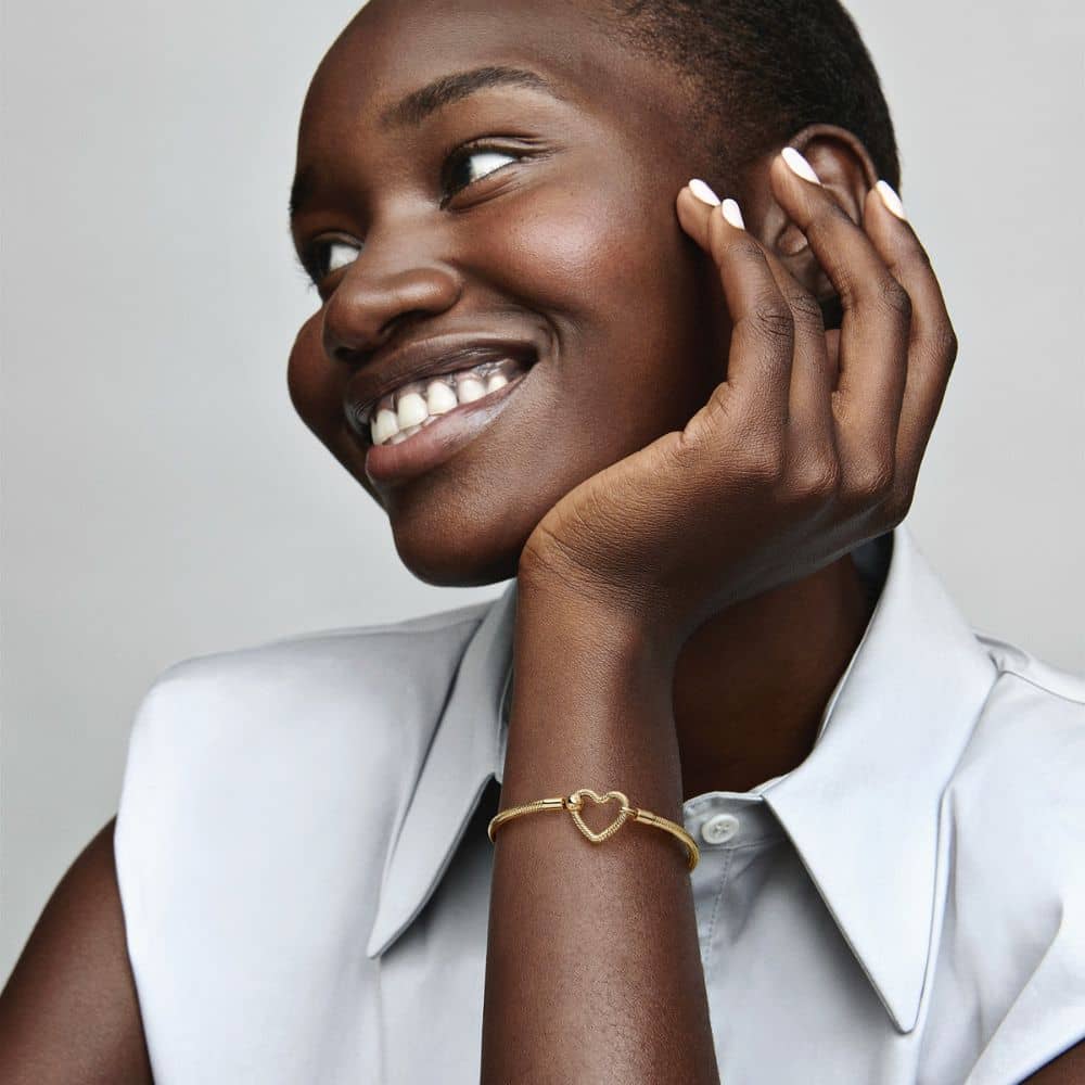 Pandora Moments čūskas raksta ķēdītes rokassprādze ar sirdsveida aizdari