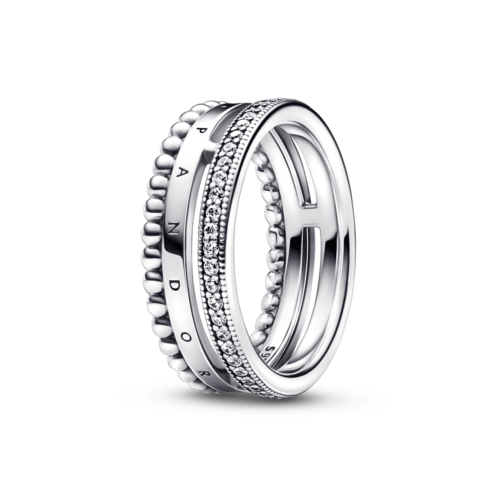 Pavé un lodīšu gredzens ar Pandora Signature logotipu