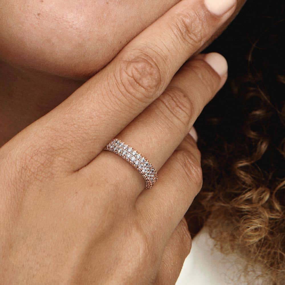 Pandora Timeless gredzens ar divām Pavé rindām