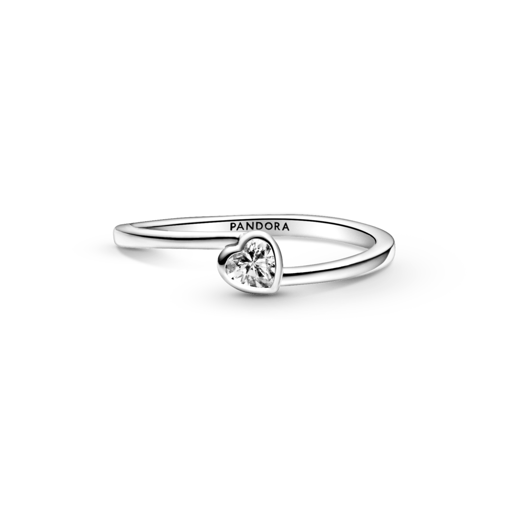 Caurspīdīgais sasvērtās sirds gredzens