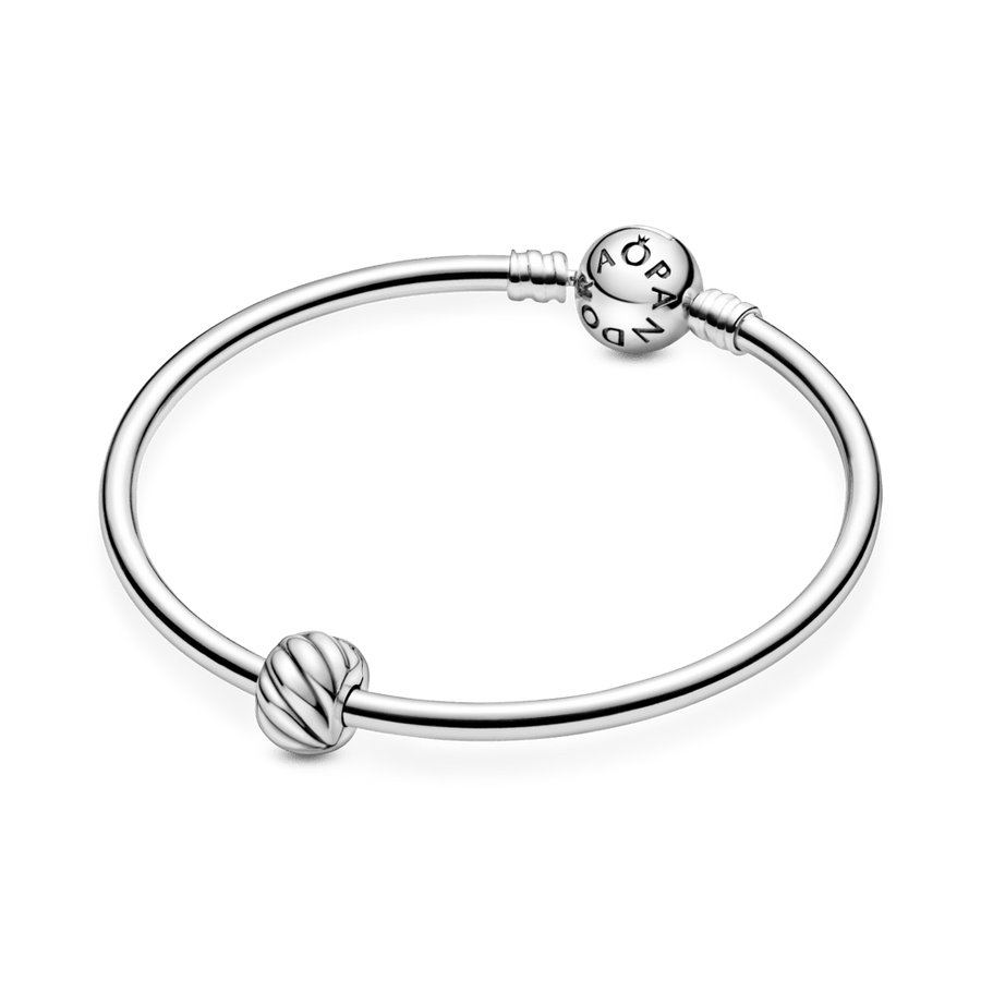 Spalvu siluetu amulets