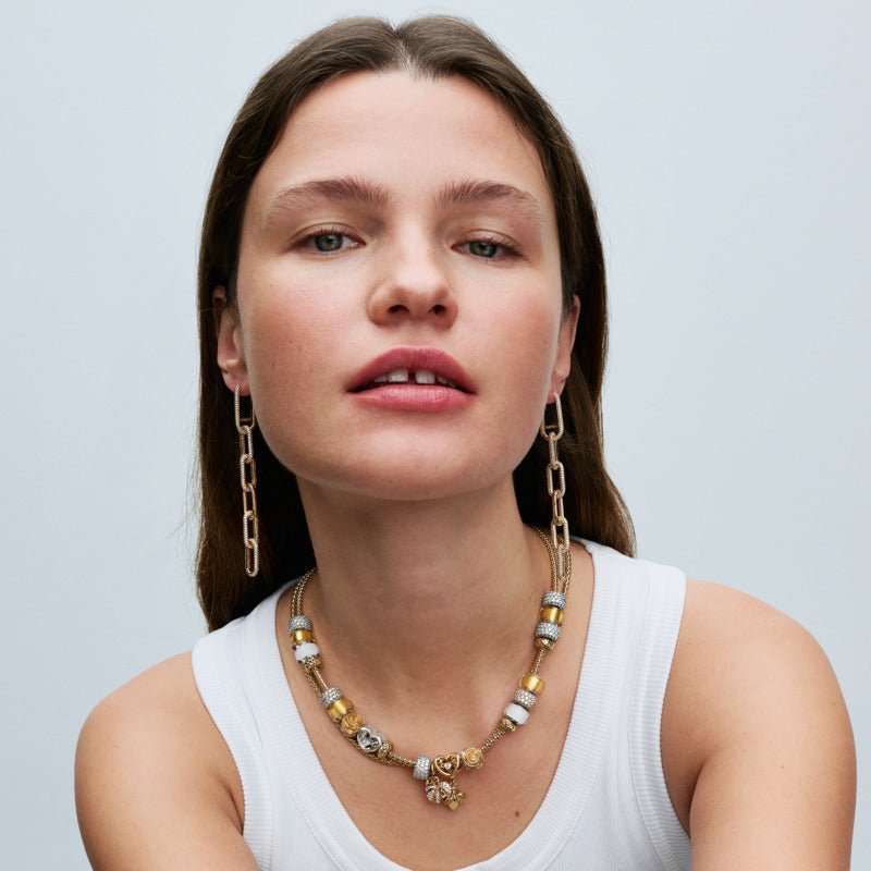 Mirdzošais sirds un peldošā akmens amulets