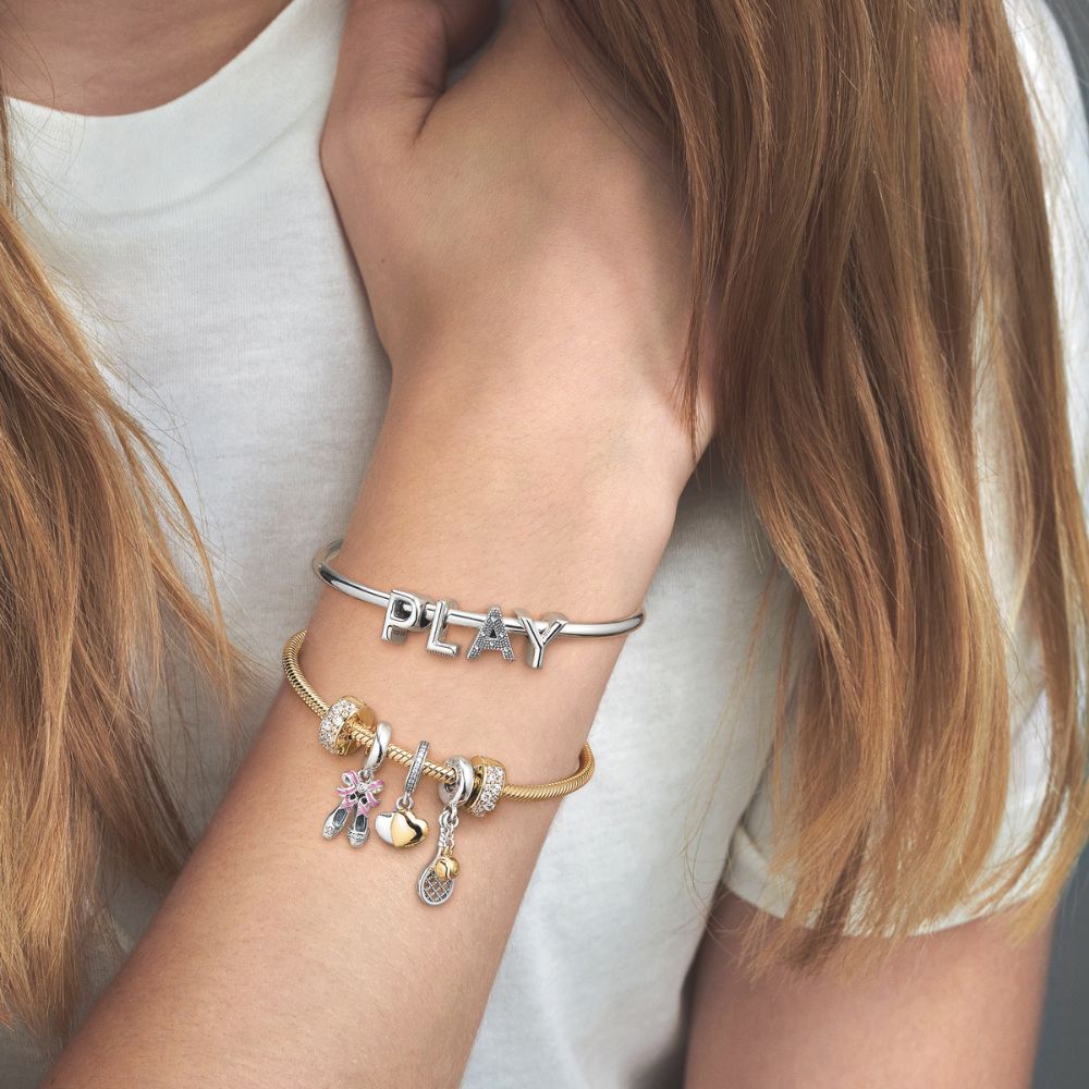 A burta alfabēta amulets