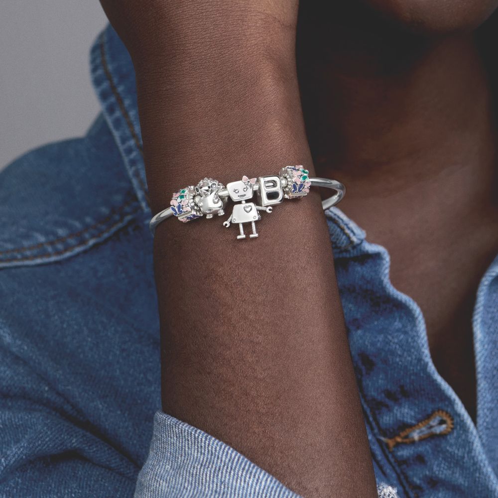 B burta alfabēta amulets