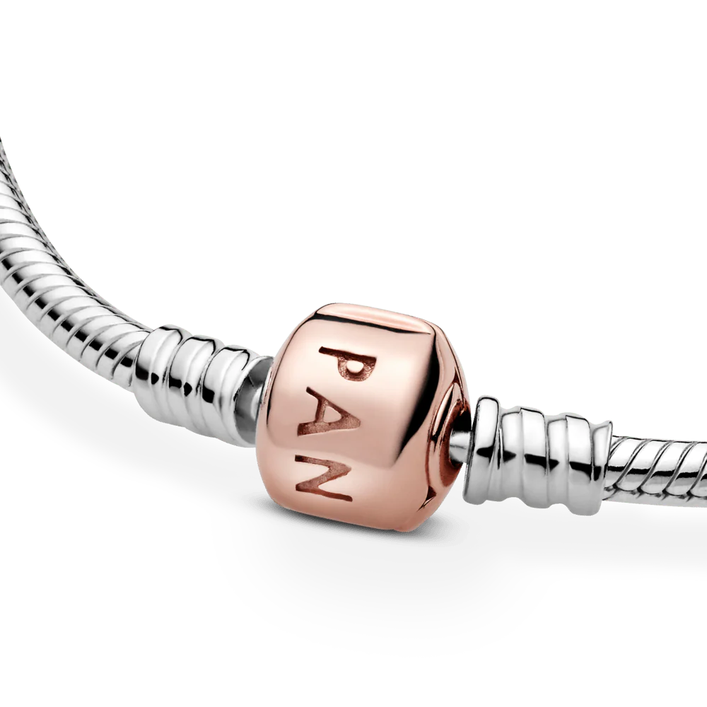 Pandora Moments čuskas raksta rokassprādze ar muciņas aizdari