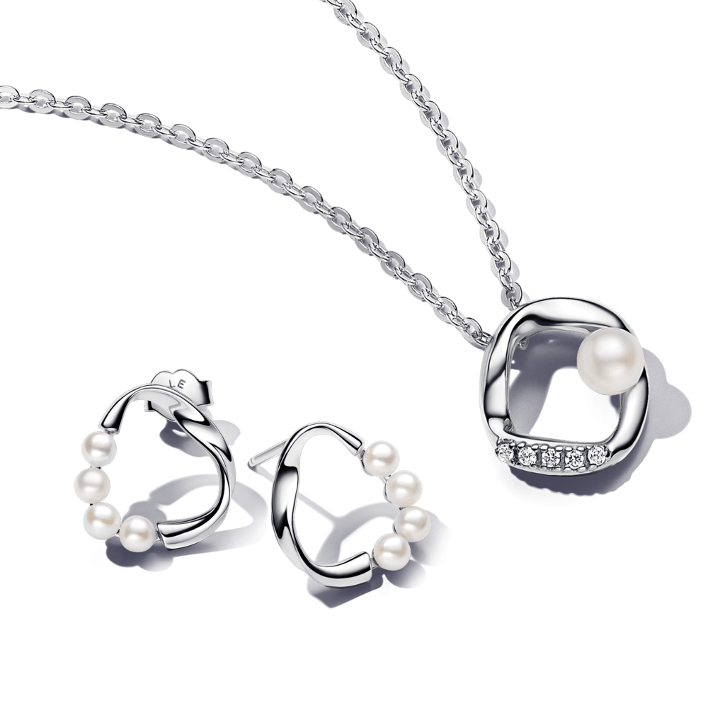 Dāvanu komplekts: Organiskas formas Pavé apļveida un saldūdens kultivētu pērļu Collier kaklarota & Saldūdens kultivētu pērļu organiskas formas apļveida auskari