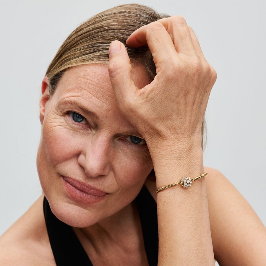 Mirdzošs apaļais amulets