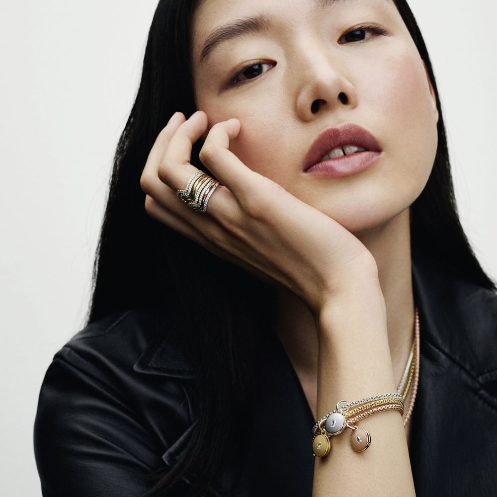 Mirdzošs viļņveida gredzens