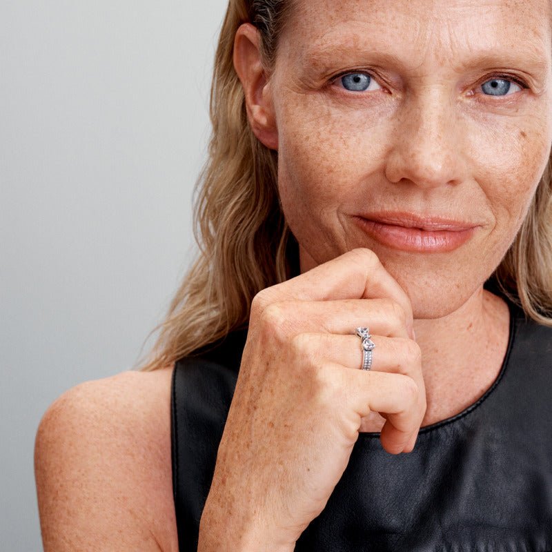 Mirdzoša tauriņa divrindu gredzens