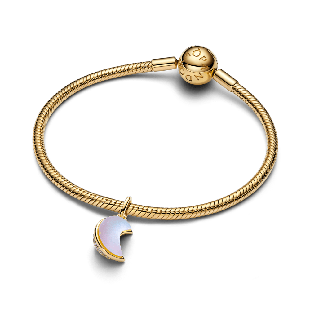 Mirdzošā pusmēness amulets