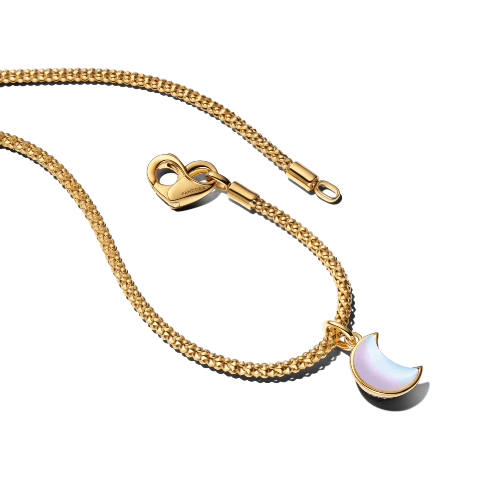 Mirdzošā pusmēness amulets