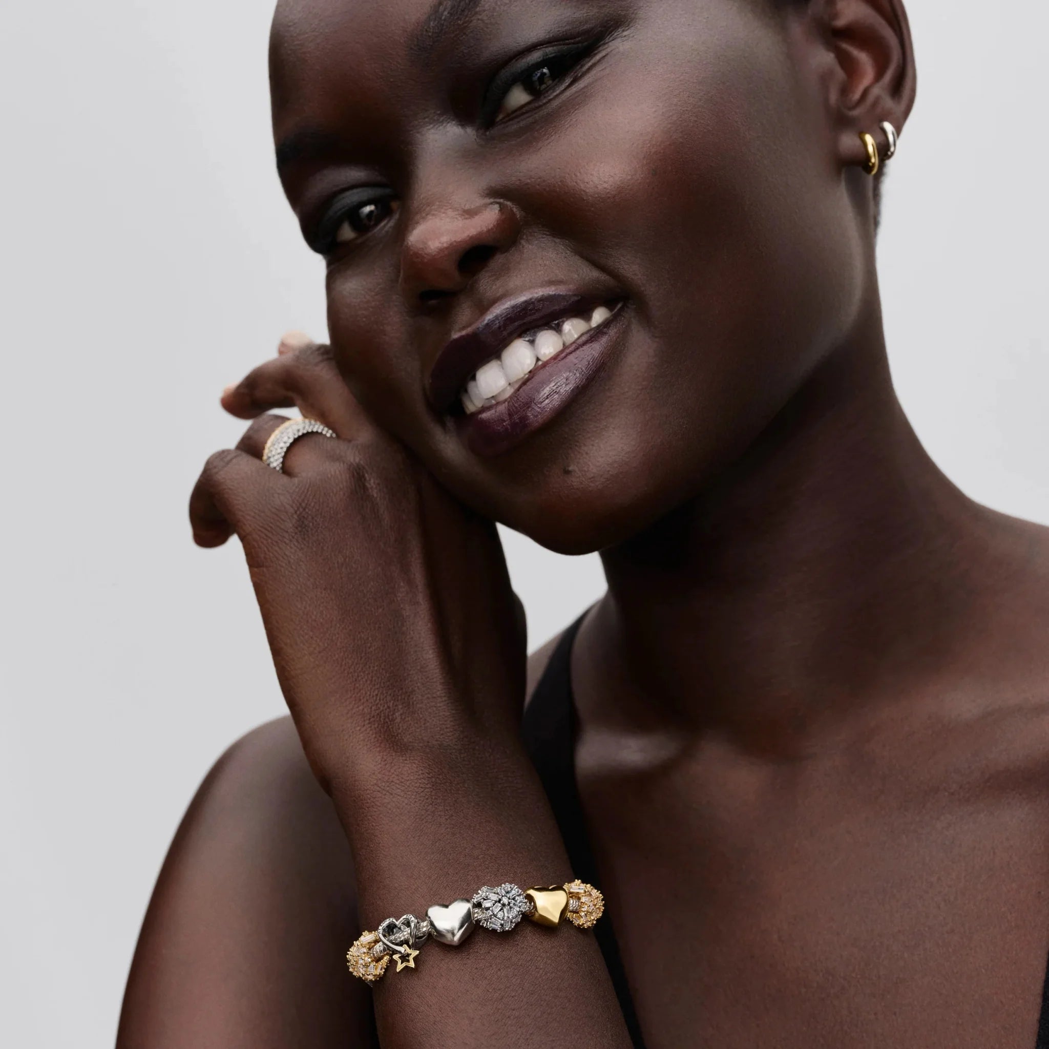 Mirdzošais sirds amulets