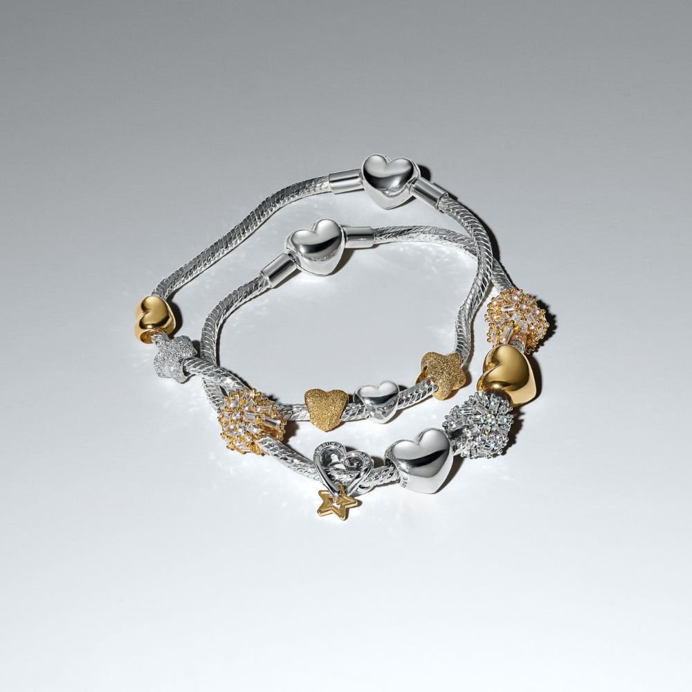 Mirdzošais sirds amulets