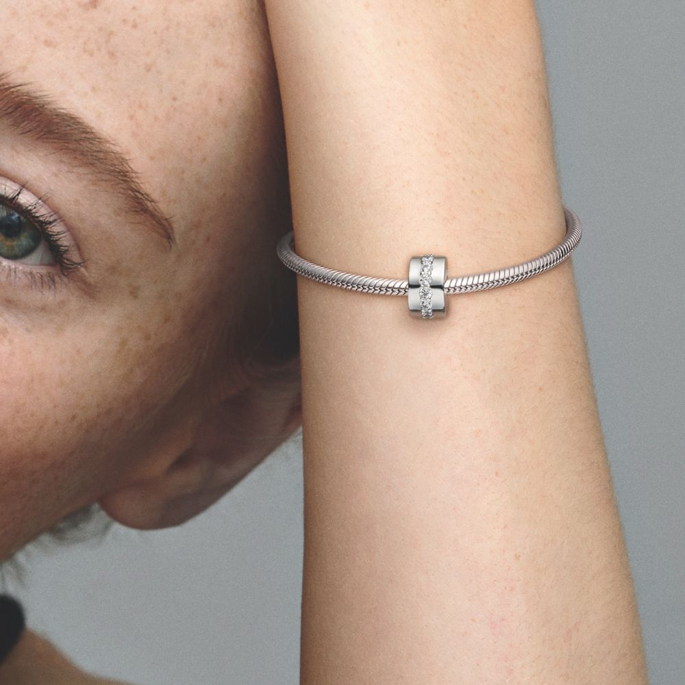 Dzidrs dzirkstošs amulets