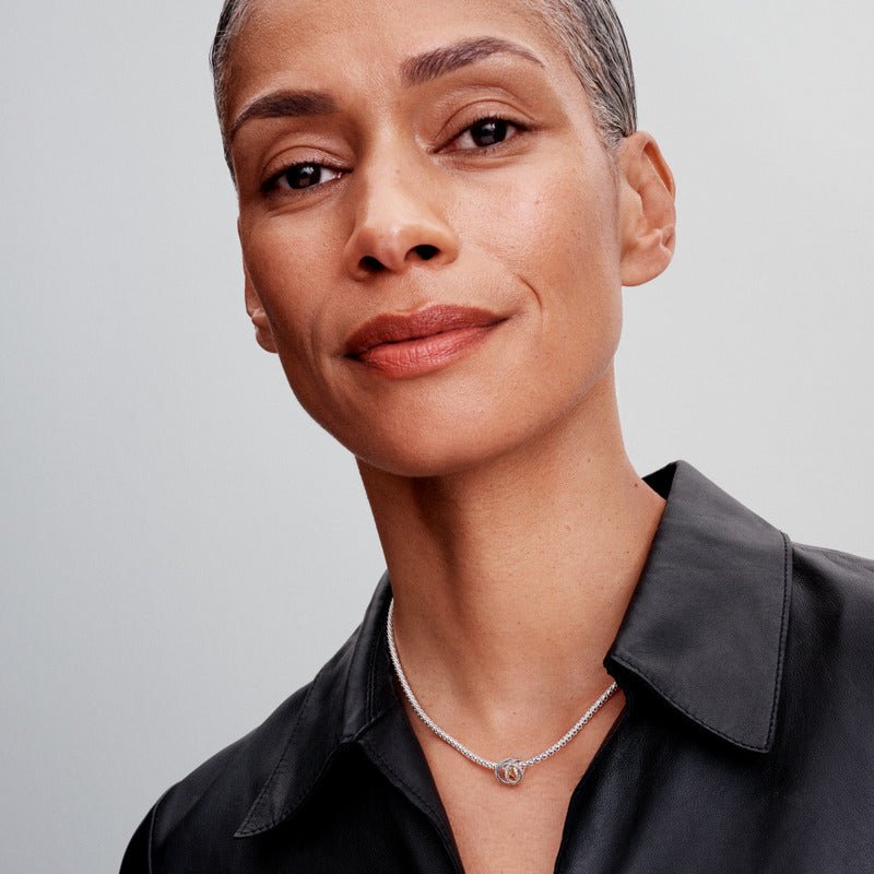 Krustenisks, mirdzošs zvaigznes amulets