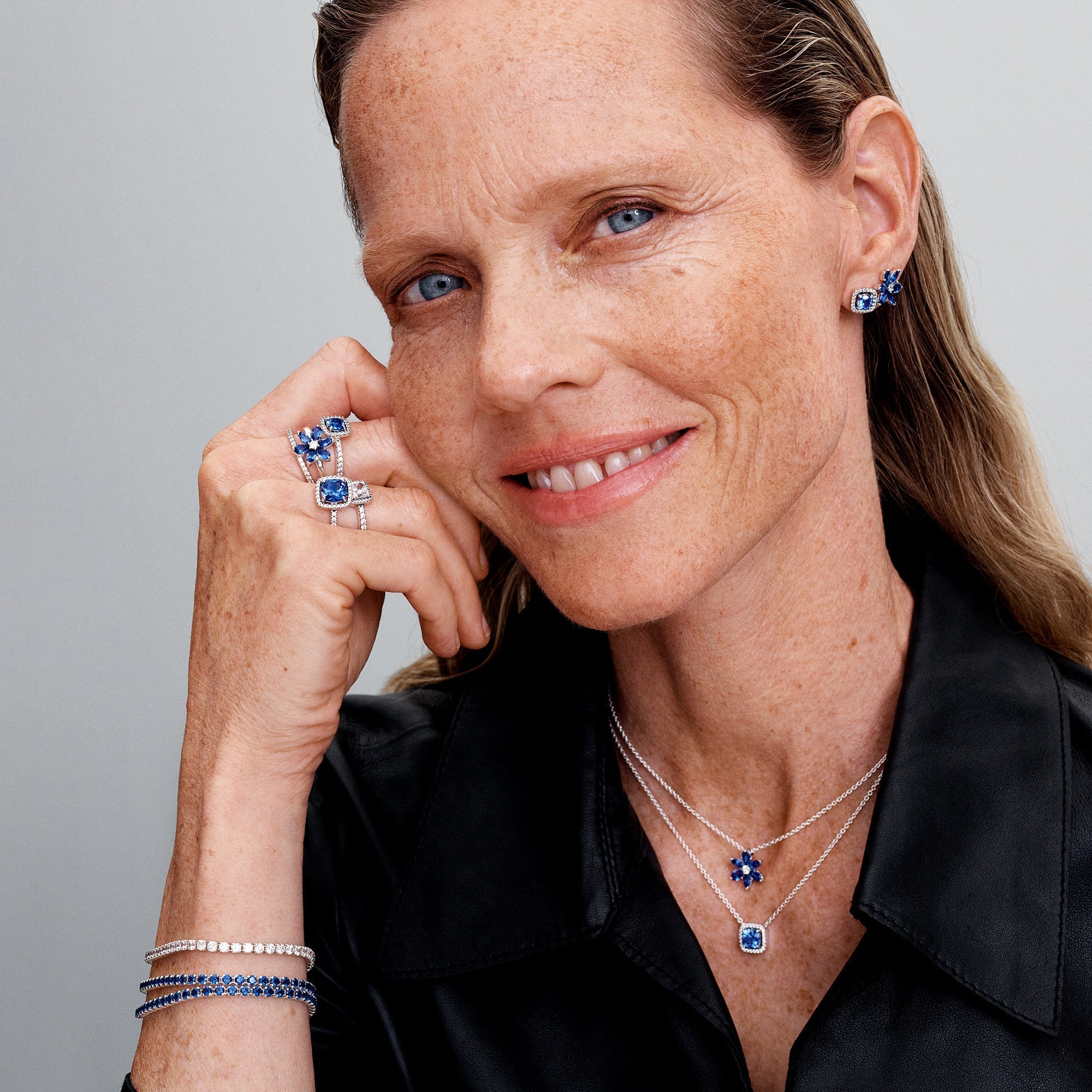 Mirdzošā herbārija gredzens