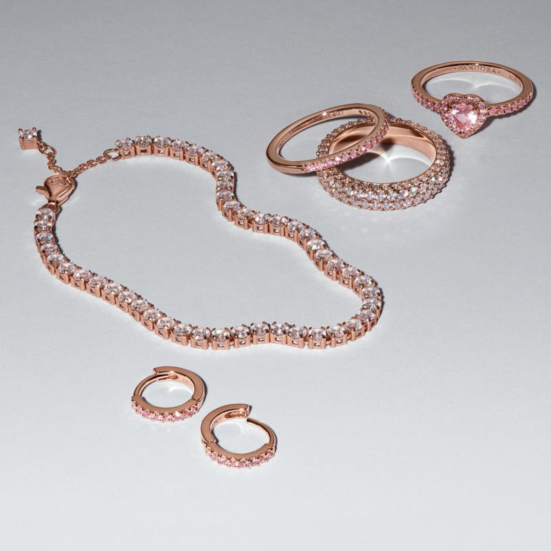 Mirdzošs rozā gredzens