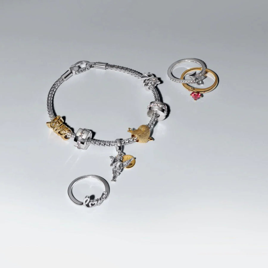 Mirdzošais bultas gredzens