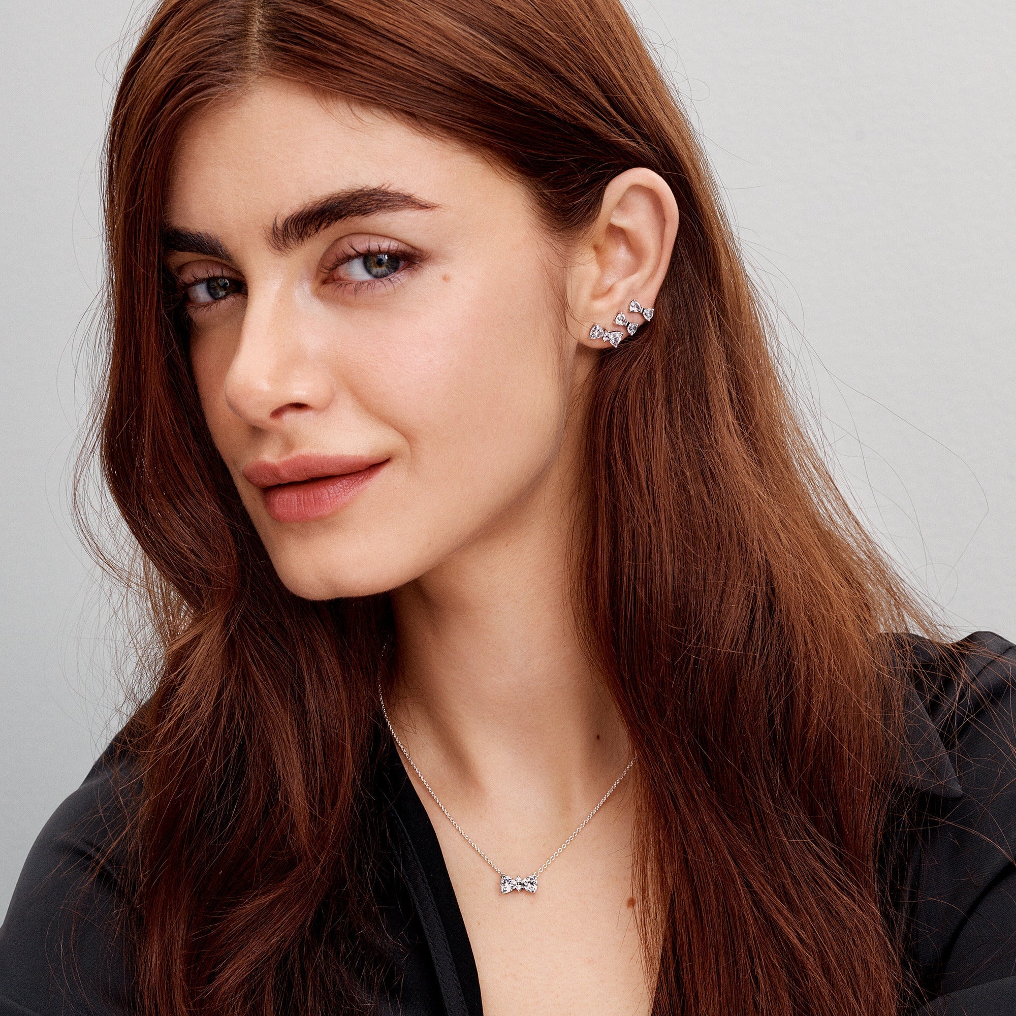 Mirdzošā mazā tauriņa stīpiņu auskari