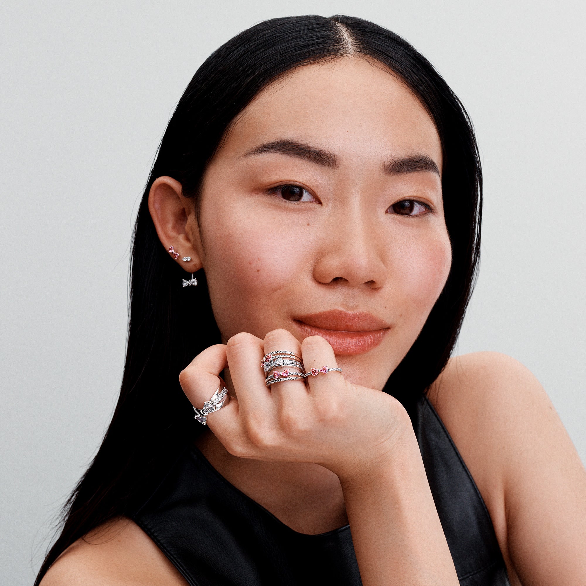 Stīpiņu auskari Mirdzošais rozā tauriņš