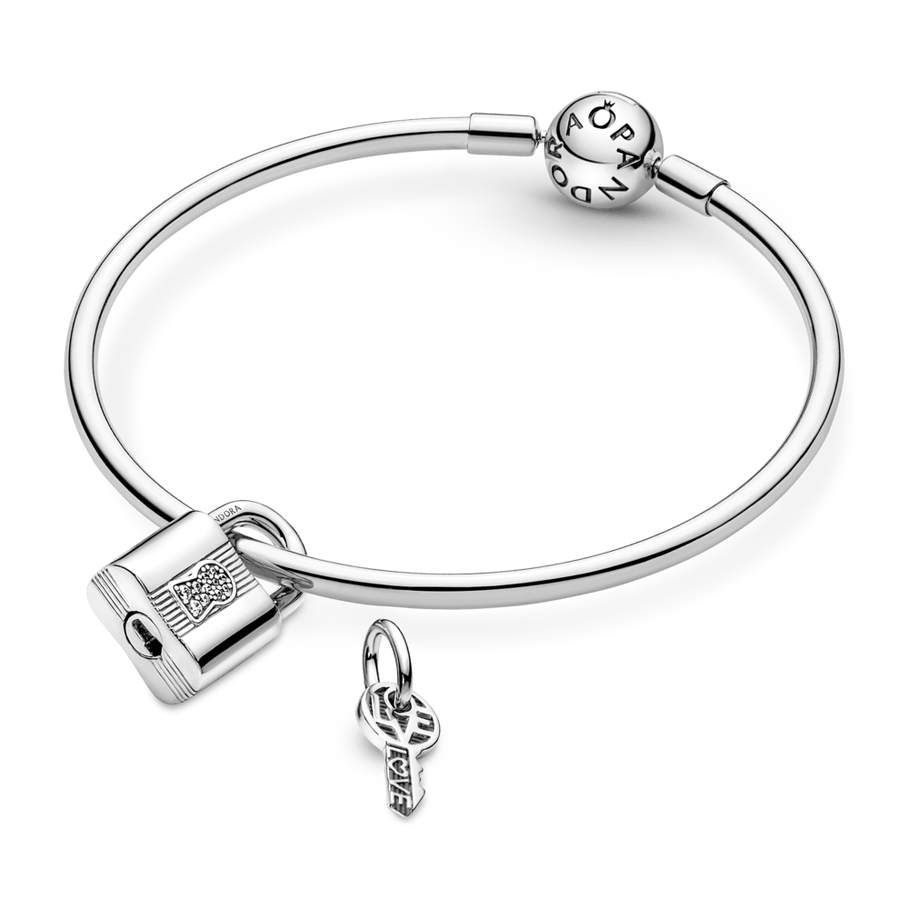 Piekarināmais slēdzenes un atslēgas amulets