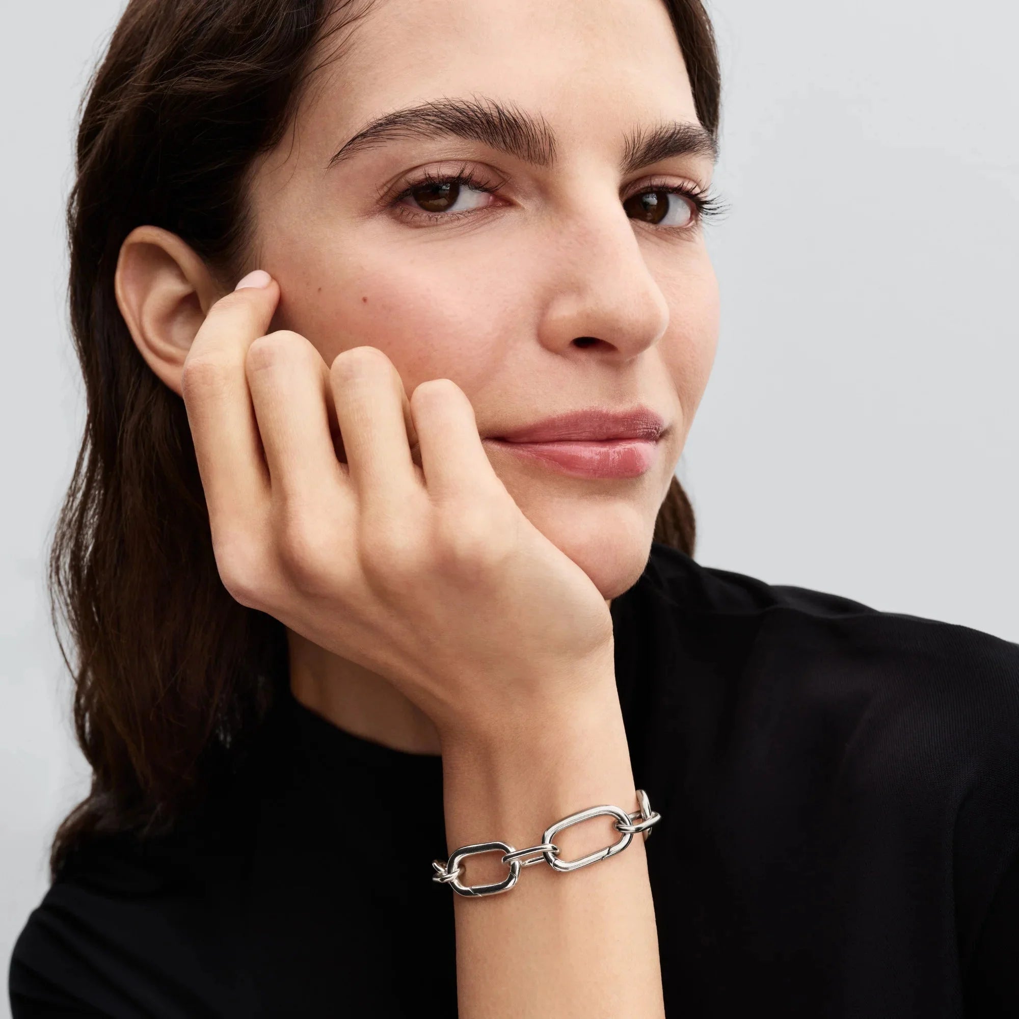 Apjomīga ķēdes posmu rokassprādze