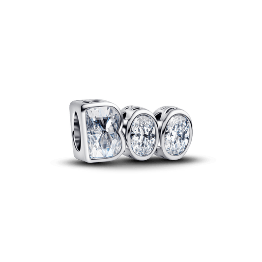 Tumsā spīdoša 'BOO' amulets