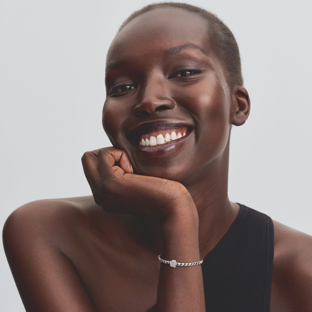 Teksturētais ķepas mini amulets