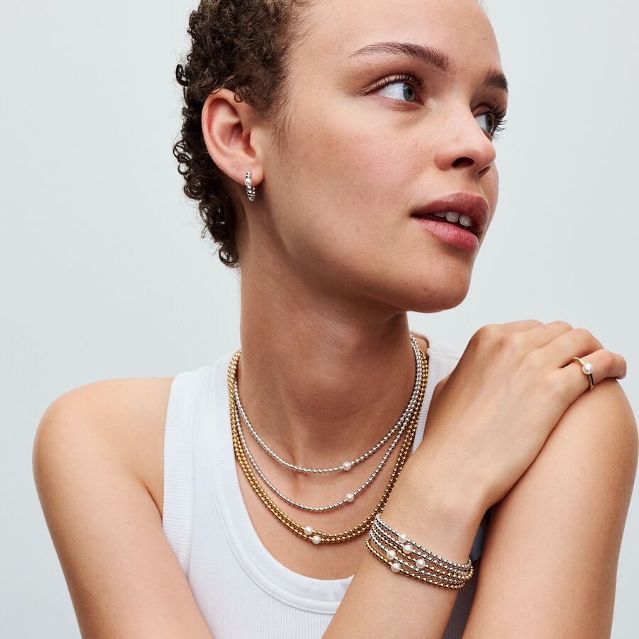 Kaklarota ar apstrādātu, mākslīgi kultivētu saldūdens pērli un krellēm