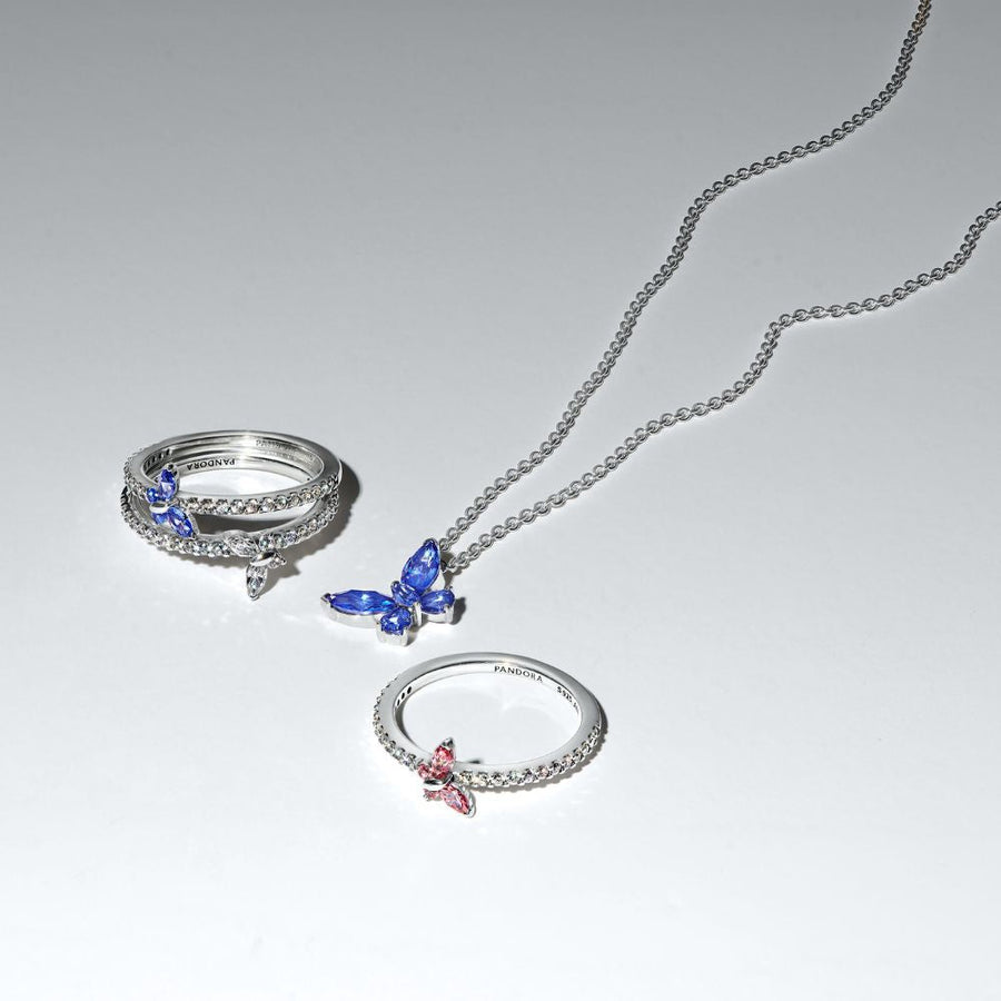 Mirdzošais tauriņa gredzens