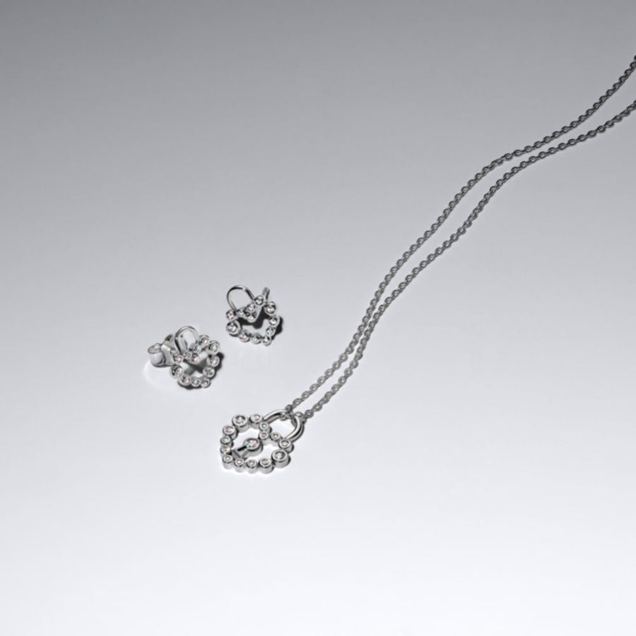 Mirdzoša sirds formas piekaramās slēdzenes kaklarota