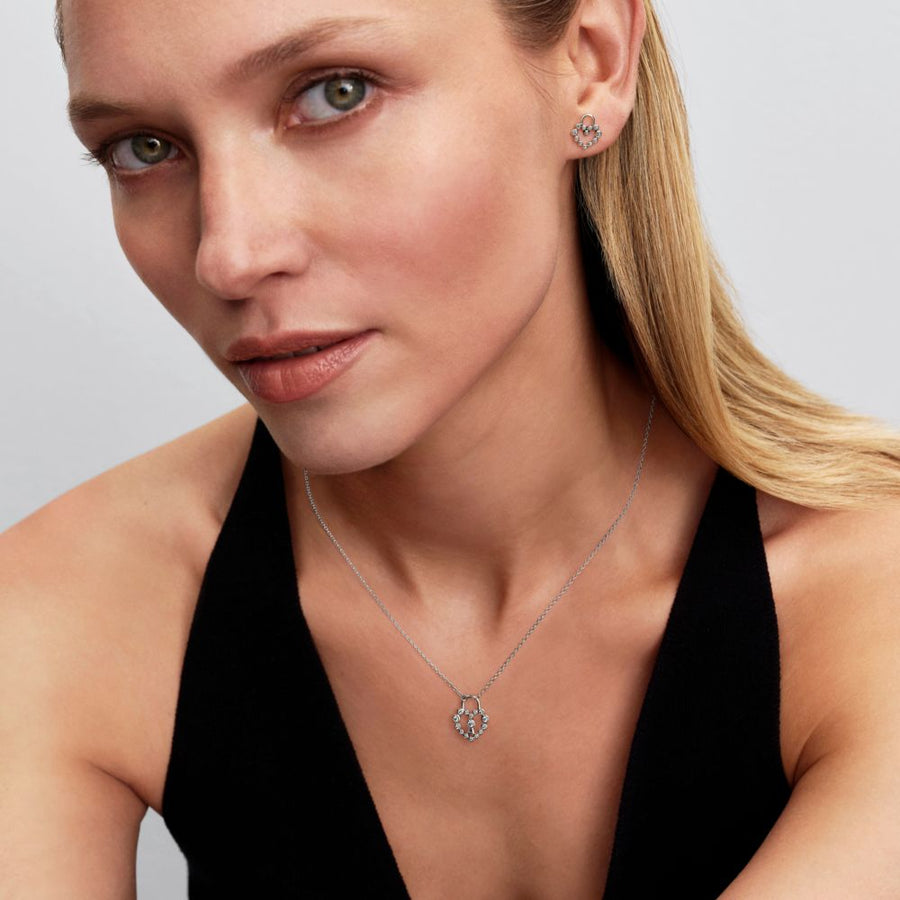 Mirdzoši sirds formas piekaramās slēdzenes auskari