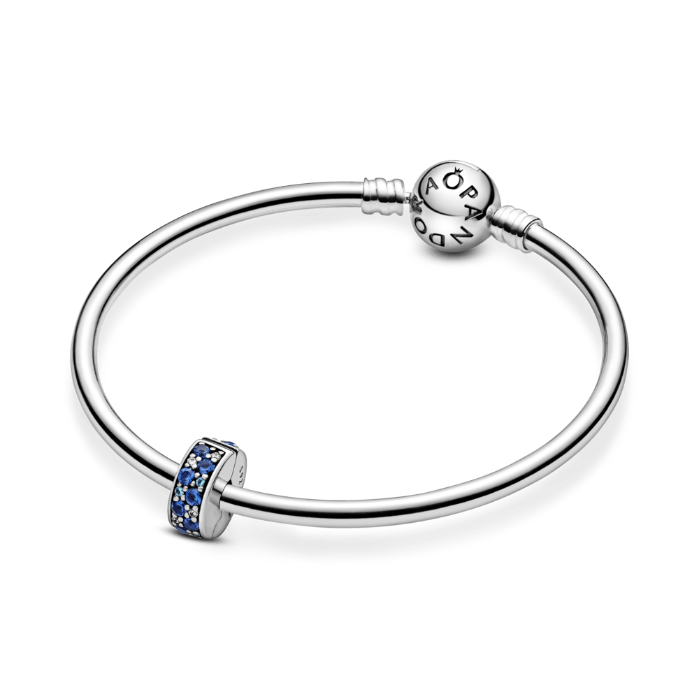 Zila Pave amulets