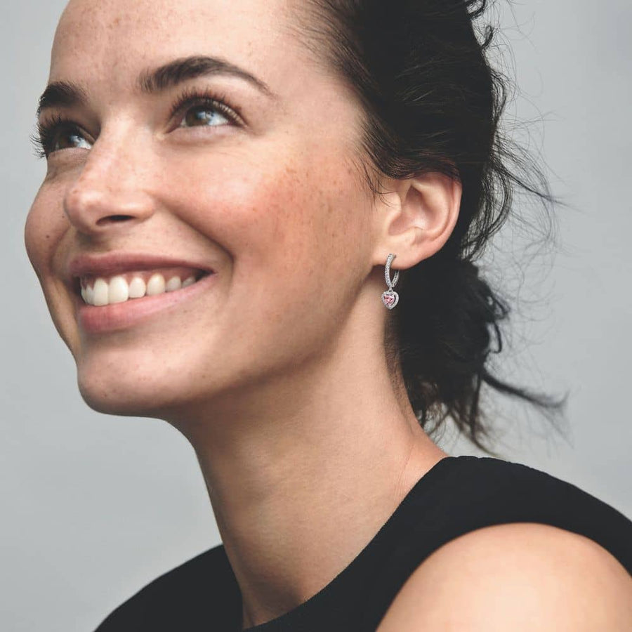 Mirdzošie sirsniņformas riņķa auskari