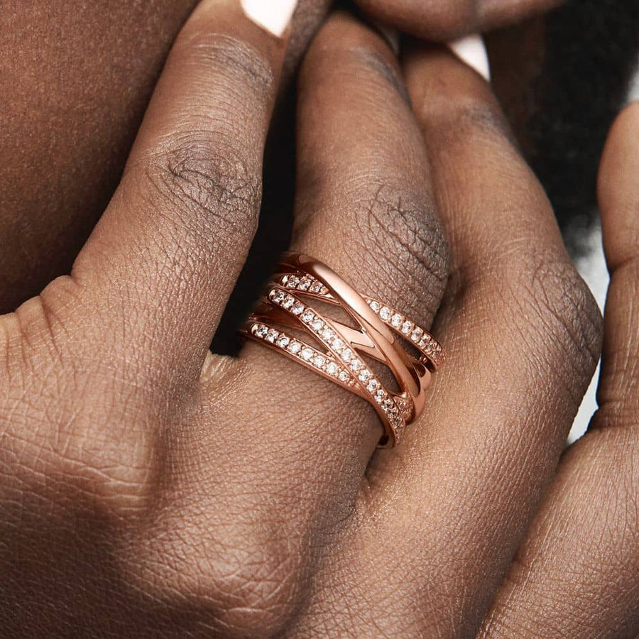 Mirdzošs līniju gredzens