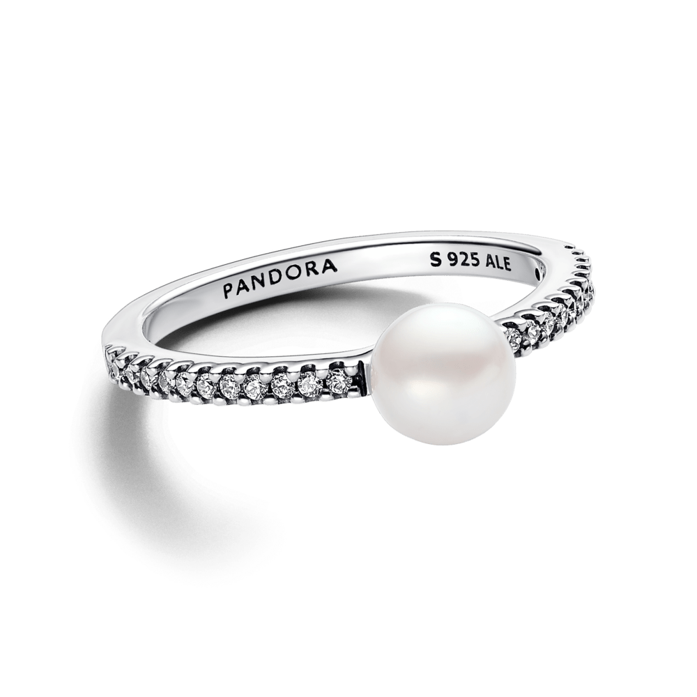 Gredzens ar apstrādātām, kultivētām saldūdens pērlēm un pavé stila inkrustētiem akmeņiem