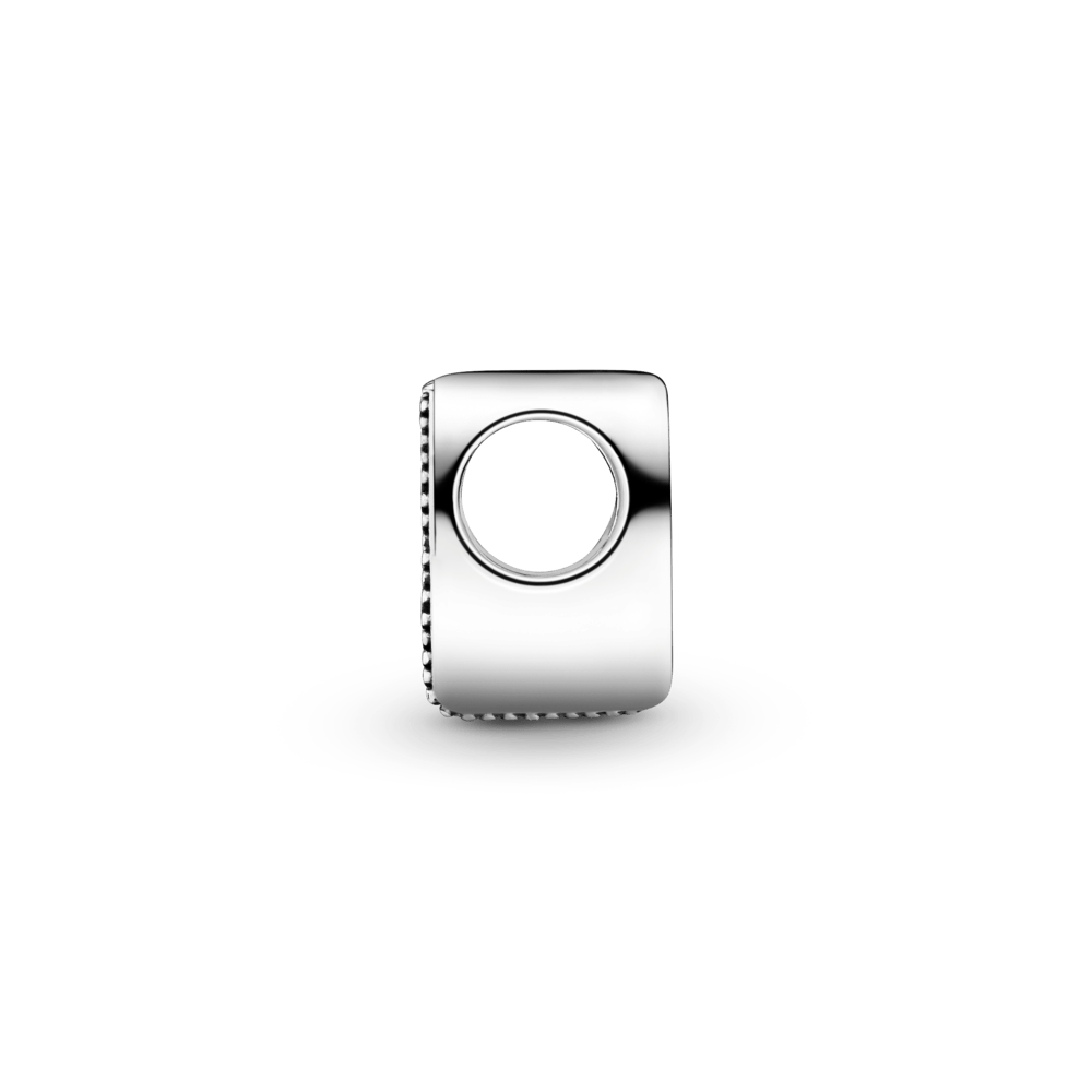 V burta alfabēta amulets