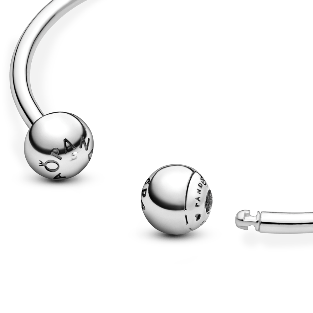 Sudraba atvērta rokassprādze ar silikona aizbāžņiem un maināmiem gala vāciņiem